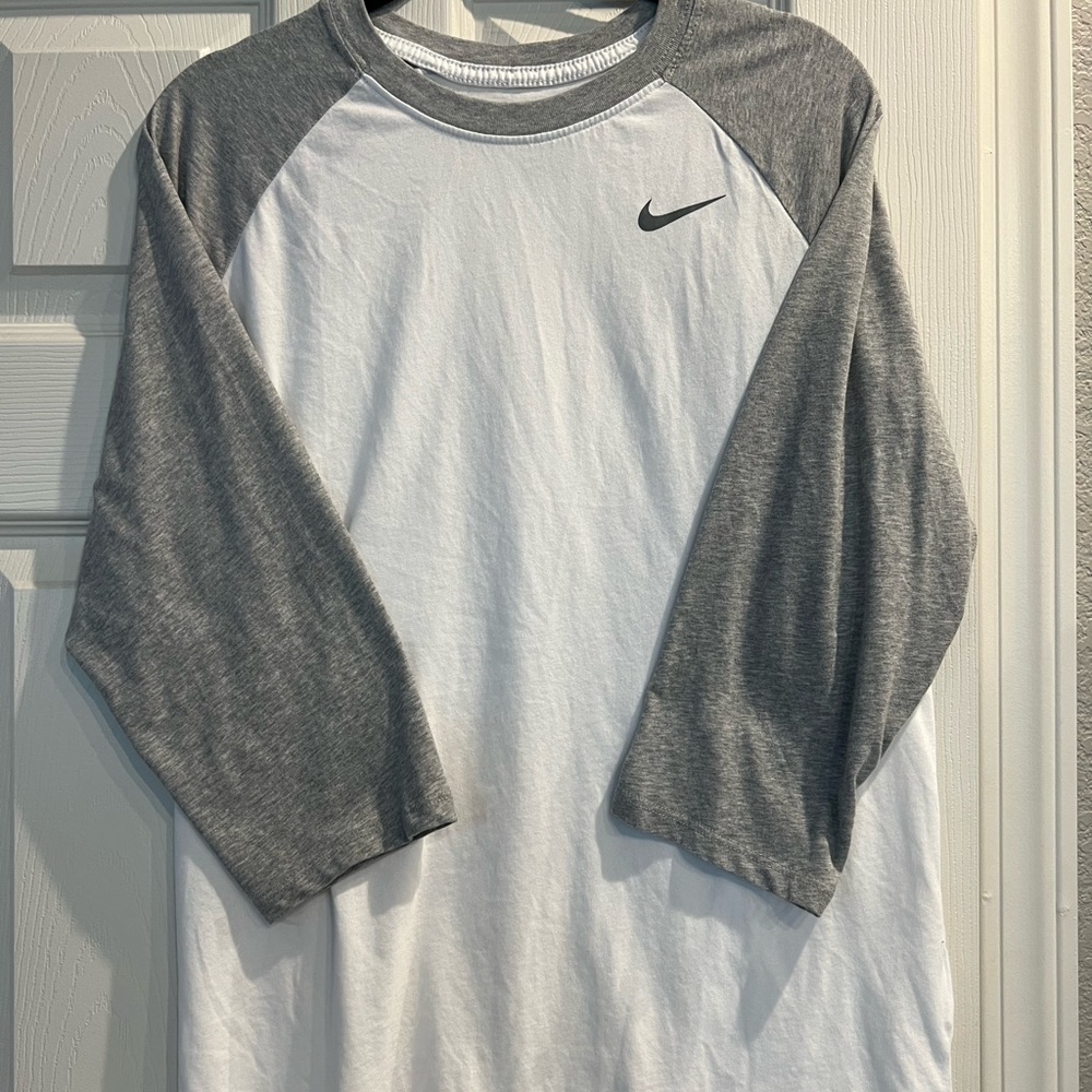 Nike Dri-fit 3/4 sleeve tee. M